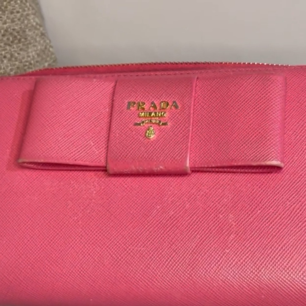 Prada Bow Pink Zip Around Long Wallet Wallet with Bow Accent and Gold
Hardware - Picture 15 of 15